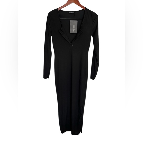 NWT Prettylittlethings Black maxi dress with 1/4 buttons size 8 - Picture 1 of 4